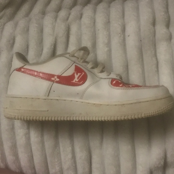 Custom made LV NIKE SIZE 7 men - Picture 1 of 6